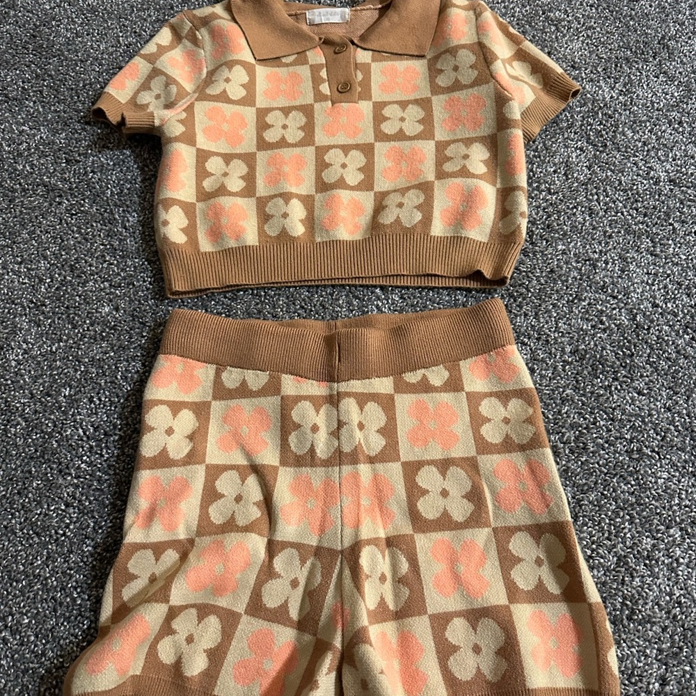 Brown and Tan Floral Knit Set